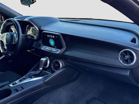 Used 2016 Chevrolet Camaro LT w/ Technology Package image 29