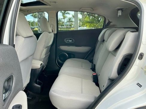 Used 2020 Honda HR-V EX image 9