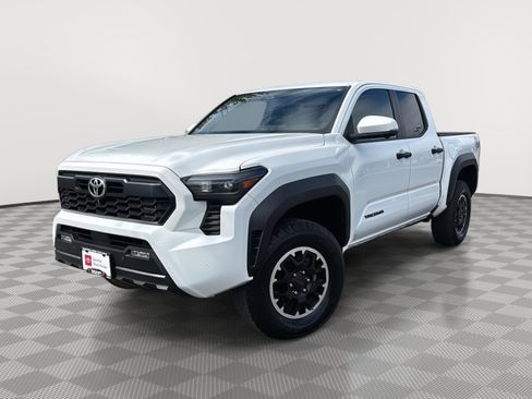 Used 2025 Toyota Tacoma TRD Off-Road w/ TRD Off Road Premium Package AWD/4WD image 1