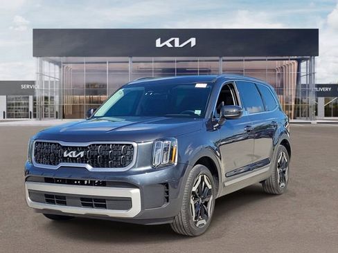 Certified 2024 Kia Telluride EX FWD image 3