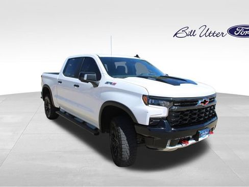 Used 2024 Chevrolet Silverado 1500 ZR2 w/ Technology Package AWD/4WD image 3