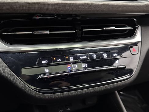 Used 2024 Buick Envista Avenir FWD image 17