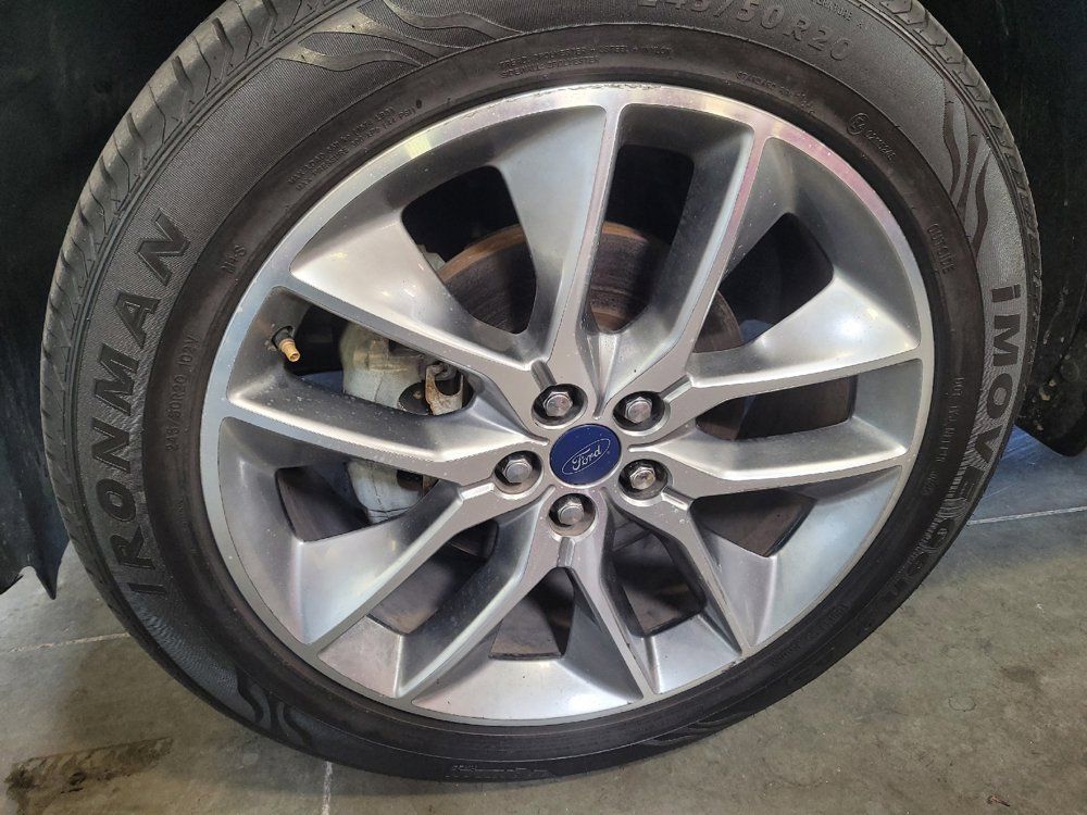 Used 2017 Ford Edge Titanium w/ Equipment Group 301A FWD image 31