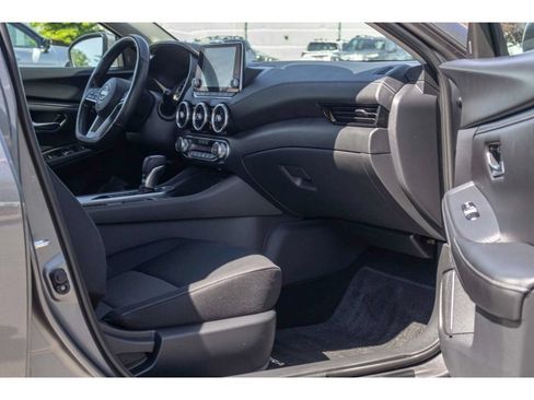 Used 2024 Nissan Sentra SV w/ All-Weather Package FWD image 10