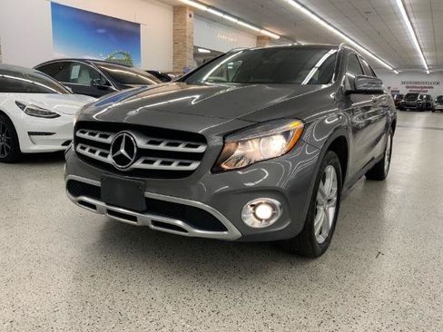 Used 2018 Mercedes-Benz GLA 250 4MATIC w/ Premium Package image 1