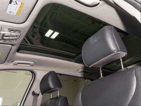 Used 2020 Hyundai Santa Fe SEL w/ Convenience + Premium Package image 11