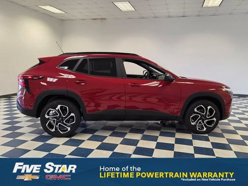 New 2026 Chevrolet Trax RS w/ Sunroof Package FWD image 9