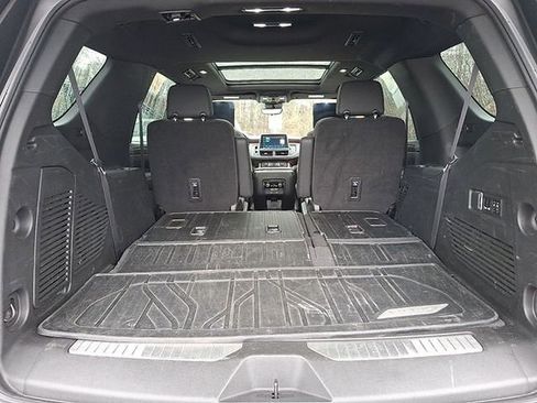 Used 2023 Chevrolet Tahoe High Country image 30