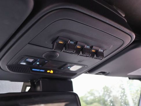 Used 2023 Ford Bronco Outer Banks AWD/4WD image 17