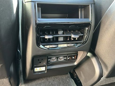 New 2025 Jeep Grand Cherokee Limited w/ Black Appearance Package image 27