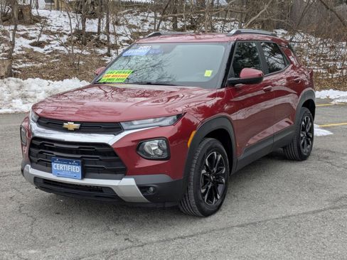 Certified 2021 Chevrolet TrailBlazer LT w/ Convenience Package image 3