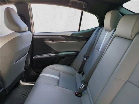 Certified 2025 Toyota Camry SE FWD image 18