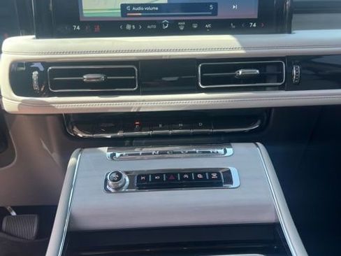 Used 2025 Lincoln Aviator Reserve w/ Equipment Group 201A image 15