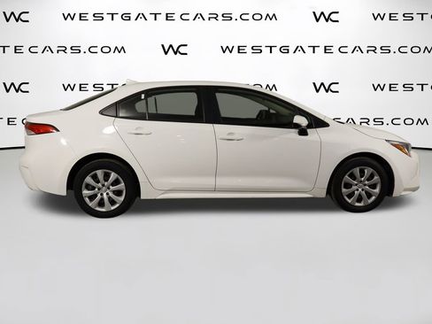 Used 2023 Toyota Corolla LE image 39