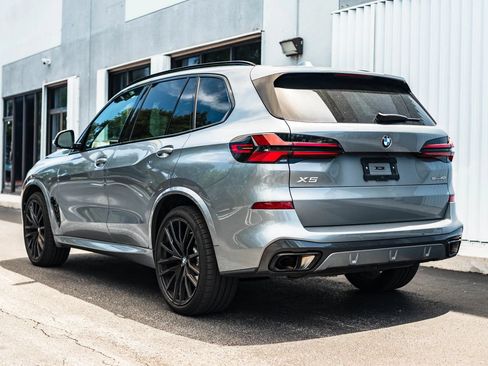 Used 2026 BMW X5 sDrive40i w/ M Sport Package RWD image 7