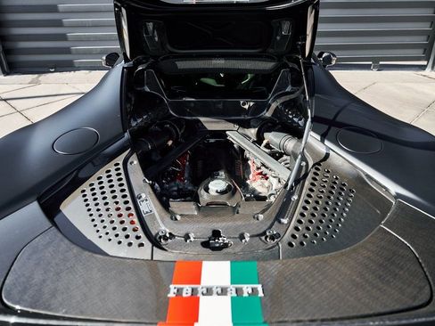 Used 2023 Ferrari SF90 Stradale image 31