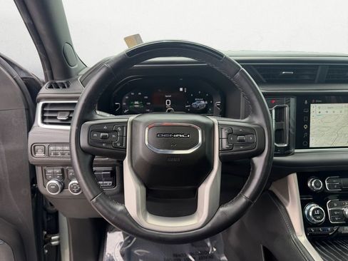 Used 2023 GMC Yukon Denali w/ Advanced Technology Package AWD/4WD image 12