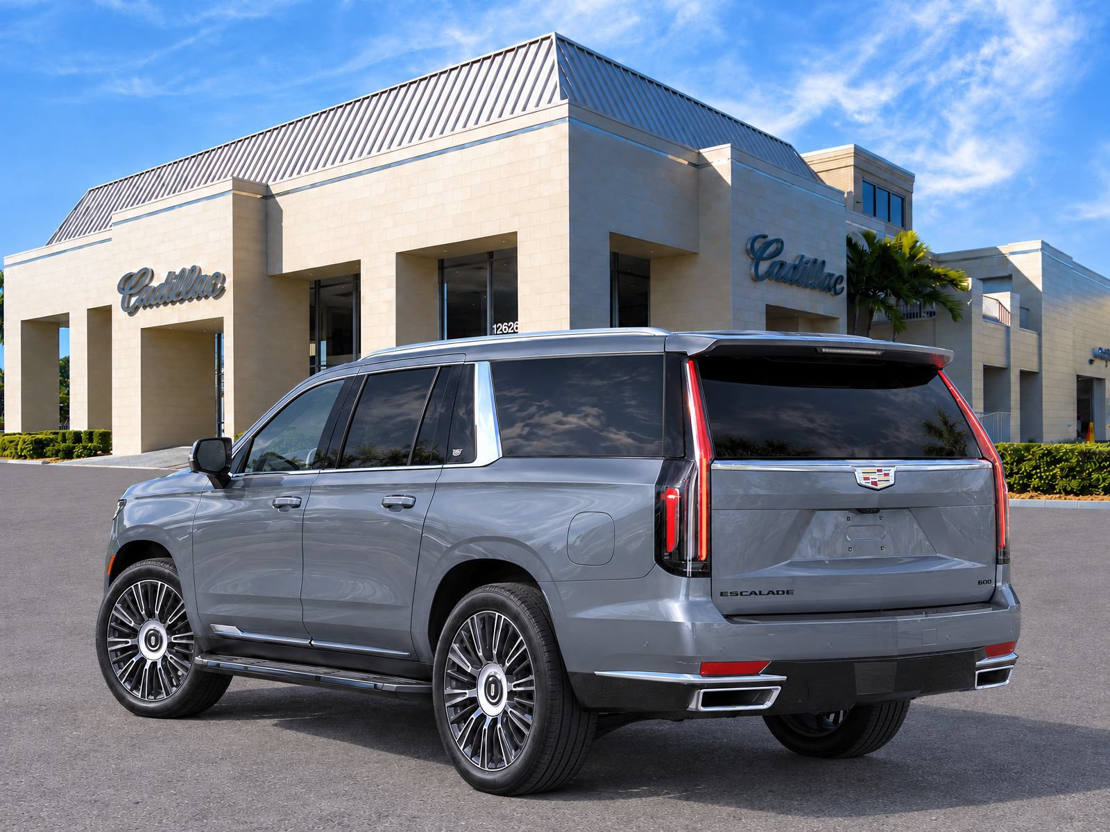 Used 2022 Cadillac Escalade ESV Premium Luxury Platinum AWD/4WD image 3