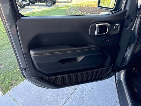 Used 2025 Jeep Wrangler Sahara w/ Safety Group image 13