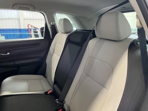Used 2023 Honda CR-V LX image 18