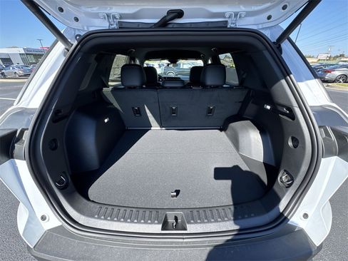 New 2026 Chevrolet Equinox ACTIV w/ Convenience Package III image 23