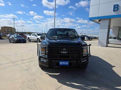 Used 2022 Ford F150 Lariat image 2