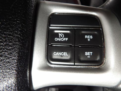 Used 2019 Dodge Journey SE w/ Connectivity Group image 18