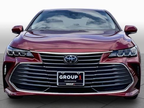 Used 2019 Toyota Avalon XLE w/ Moonroof Package FWD image 4