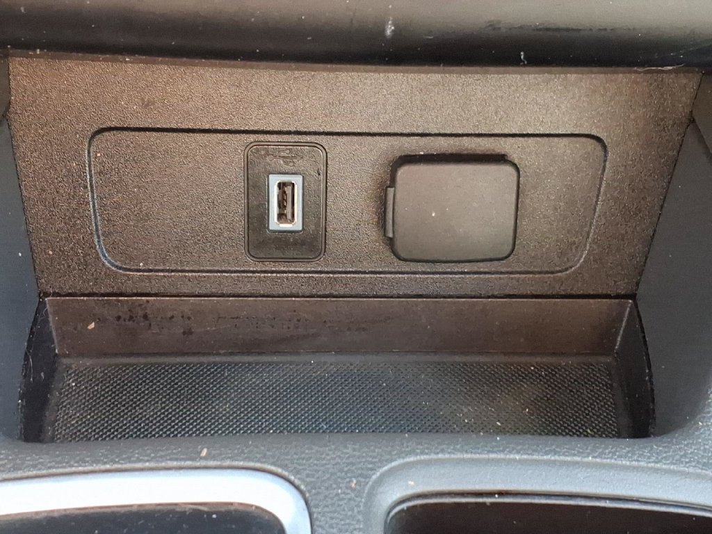 Used 2017 Ford Escape SE w/ Equipment Group 201A FWD image 18
