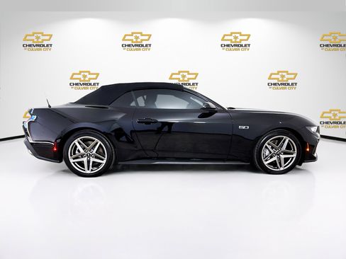 Used 2024 Ford Mustang GT Premium image 8