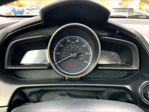 Certified 2020 Toyota Yaris LE image 25