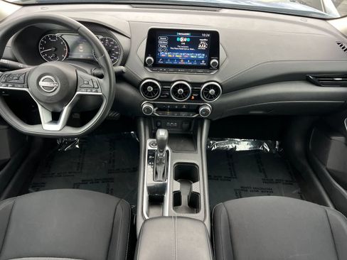 Used 2024 Nissan Sentra SV FWD image 4