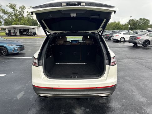 Used 2023 Lincoln Nautilus Reserve FWD image 31