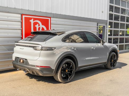 Used 2023 Porsche Cayenne Turbo GT AWD/4WD image 43