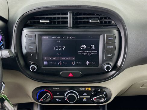 Used 2025 Kia Soul LX w/ LX Technology Package image 23