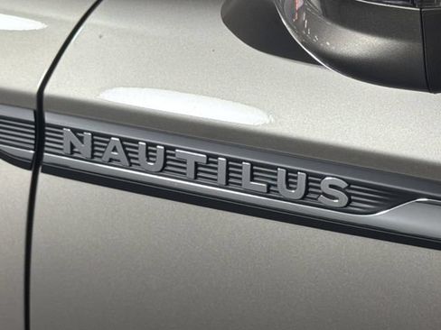 Used 2020 Lincoln Nautilus Reserve w/ Equipment Group 201A FWD image 26