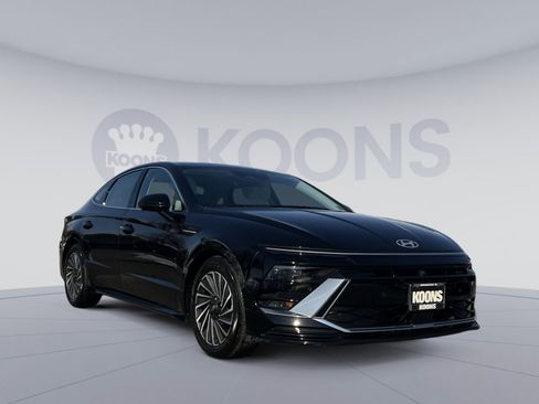 Certified 2025 Hyundai Sonata Limited image 10