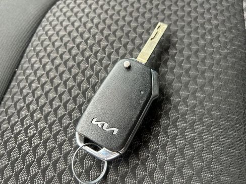 Used 2023 Kia Sportage LX image 34
