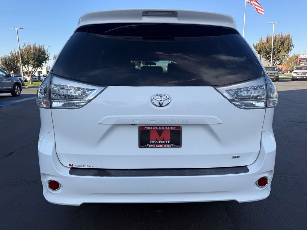 Used 2011 Toyota Sienna SE w/ Preferred Pkg FWD image 5