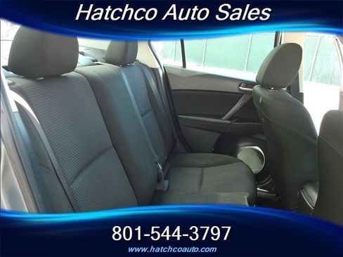 Used 2013 MAZDA MAZDA3 i Sport image 28