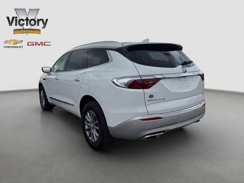 Used 2023 Buick Enclave Essence FWD image 4