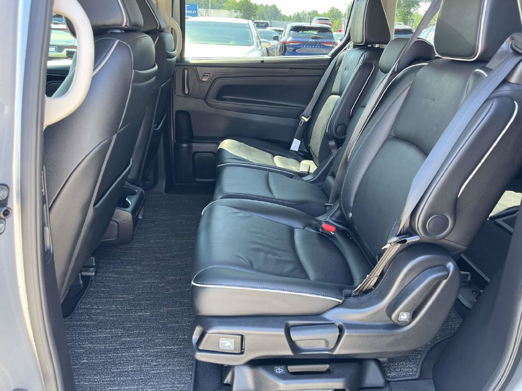 Used 2025 Honda Odyssey Touring image 13