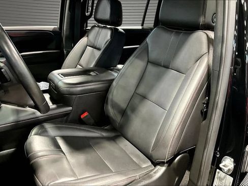 Used 2023 Chevrolet Suburban RST w/ Luxury Package AWD/4WD image 20