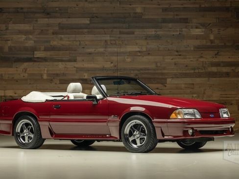 Used 1989 Ford Mustang GT RWD image 4