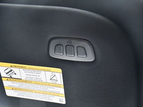 Used 2022 Ford F150 Lariat w/ Equipment Group 502A High image 40