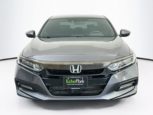 Used 2018 Honda Accord Sport image 2
