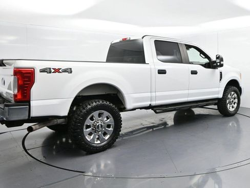 Used 2017 Ford F250 XL w/ Power Equipment Group AWD/4WD image 7