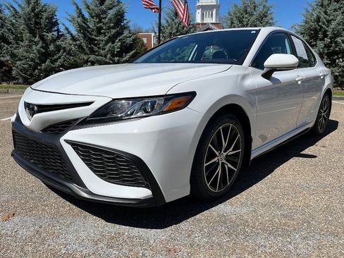 Used 2023 Toyota Camry SE FWD image 31