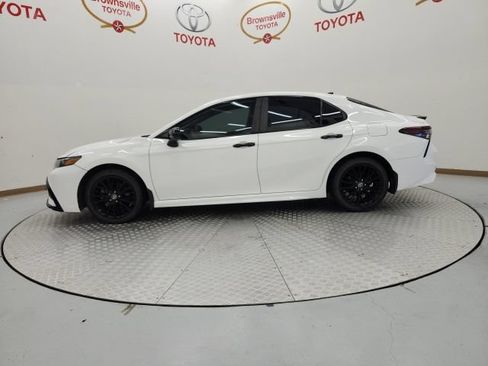 Used 2021 Toyota Camry SE FWD image 5