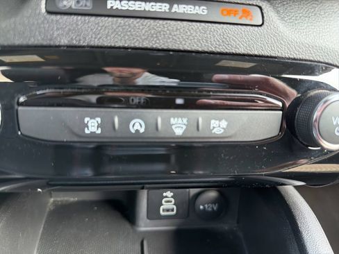 Certified 2024 Ford Escape ST-Line w/ Tech Pack #1 FWD image 32